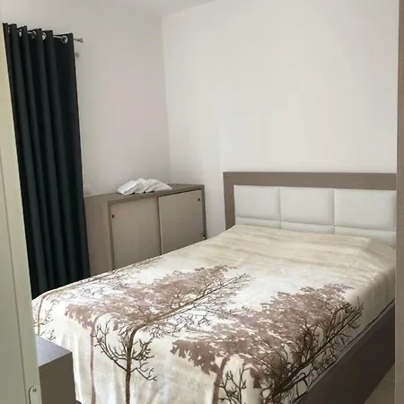 Appartement Rino Saranda
